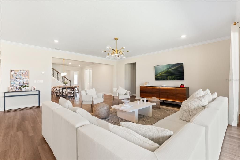For Sale: $1,049,900 (5 beds, 4 baths, 3998 Square Feet)
