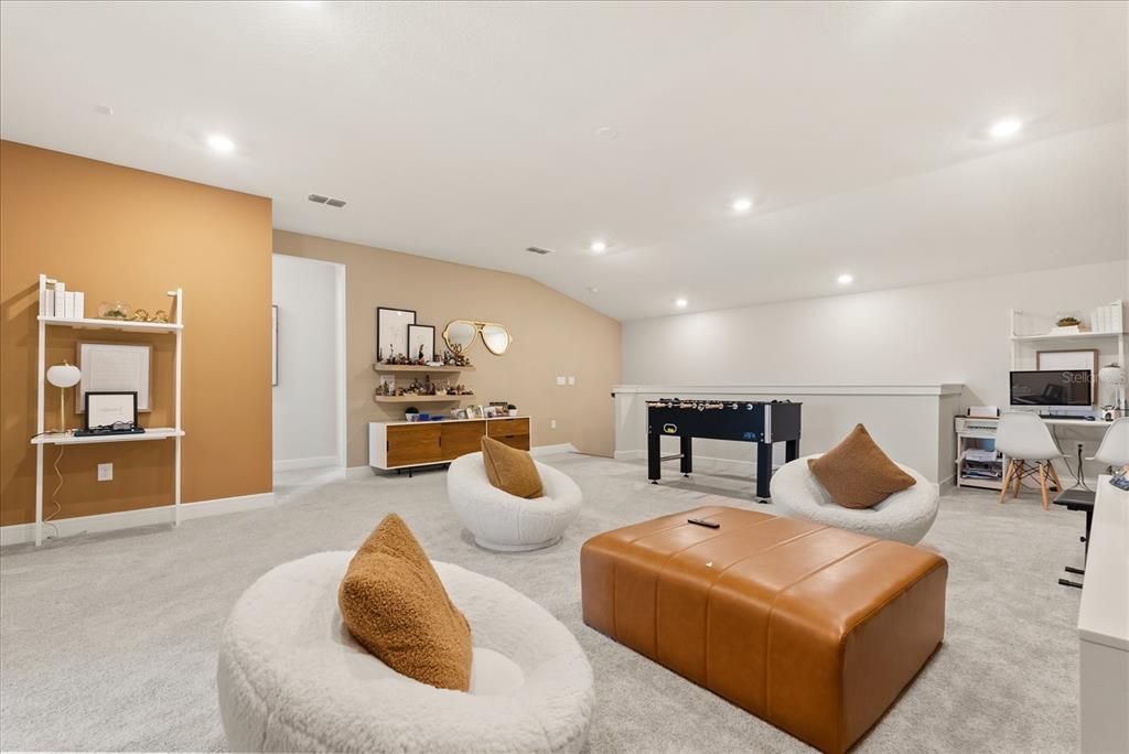 For Sale: $1,049,900 (5 beds, 4 baths, 3998 Square Feet)