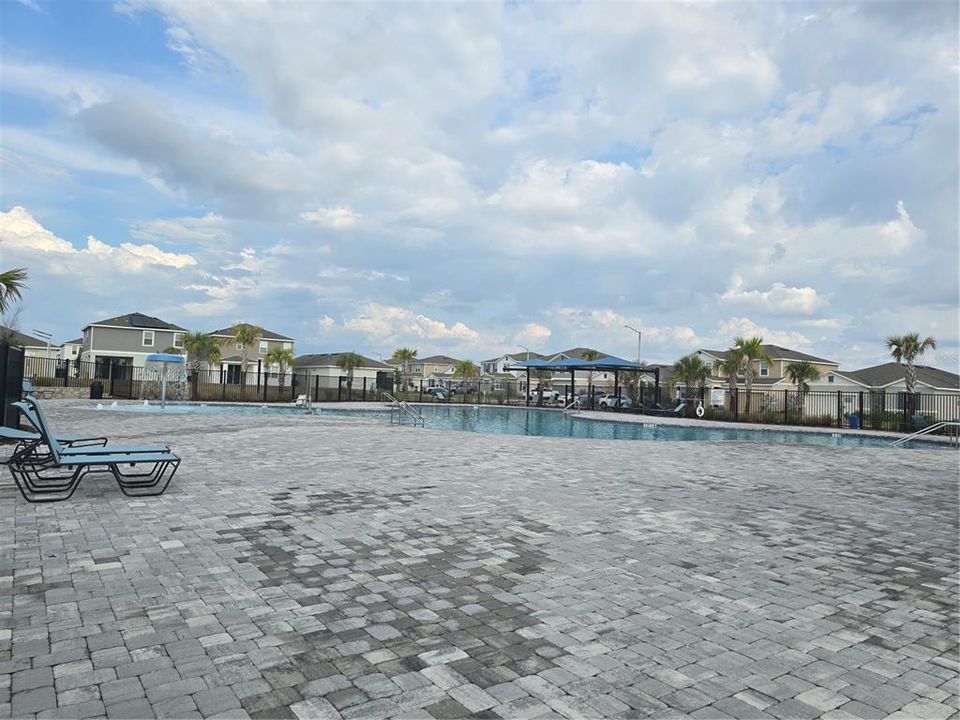 For Rent: $2,000 (3 beds, 2 baths, 1630 Square Feet)