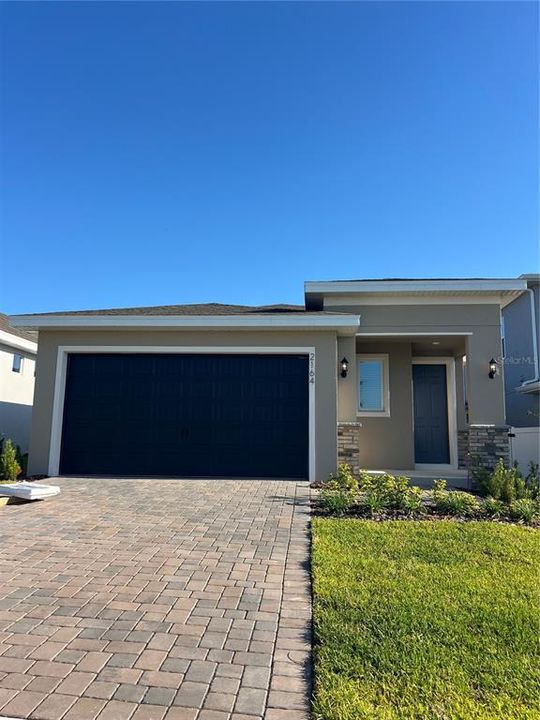 Active With Contract: $474,990 (4 beds, 3 baths, 1654 Square Feet)
