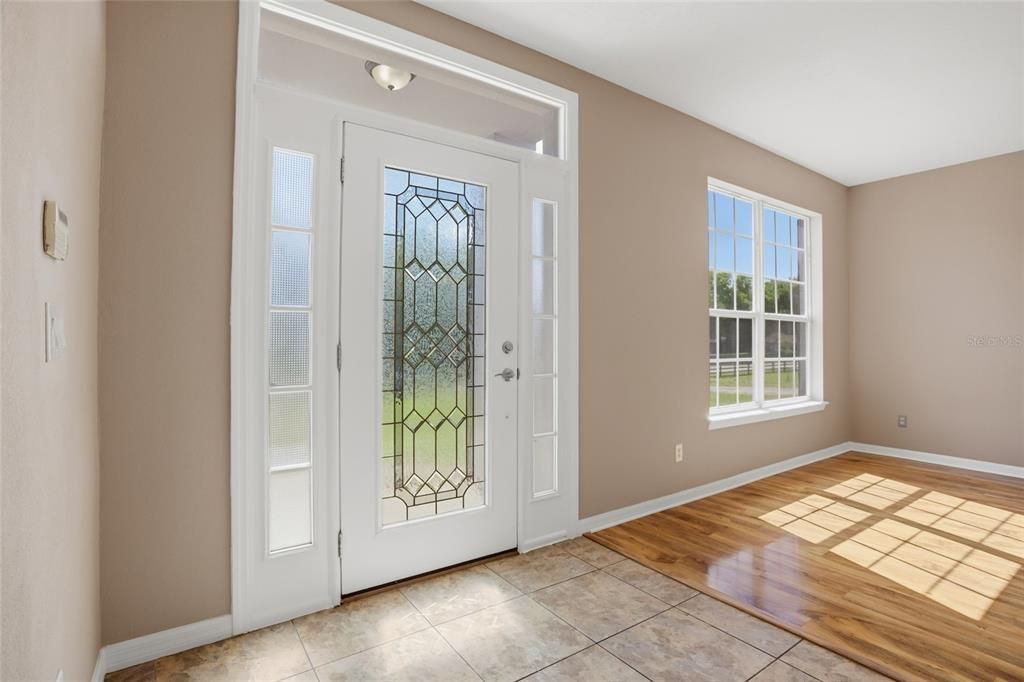 На продажу: $479,999 (5 спален, 2 ванн, 2598 Квадратных фут)