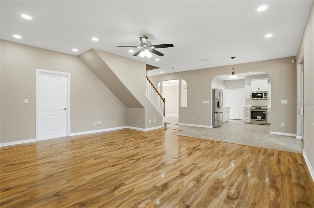 На продажу: $479,999 (5 спален, 2 ванн, 2598 Квадратных фут)