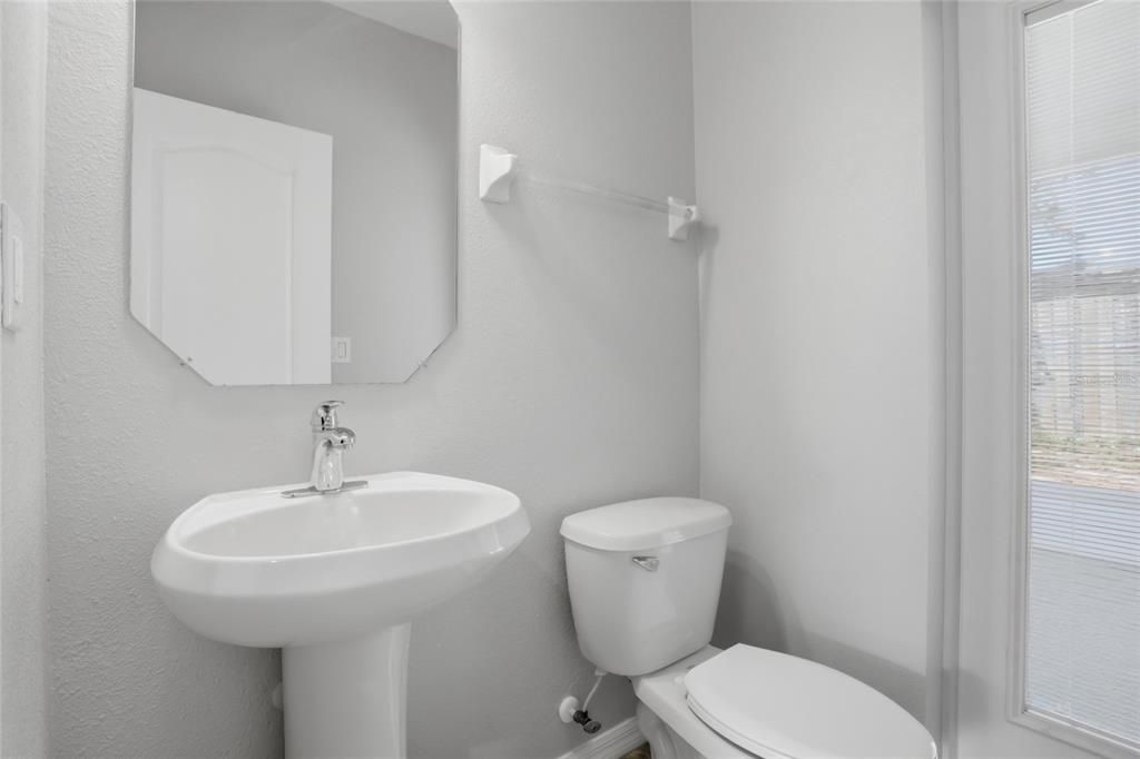 На продажу: $479,999 (5 спален, 2 ванн, 2598 Квадратных фут)