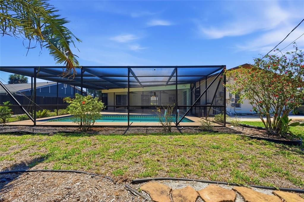 Activo con contrato: $395,000 (3 camas, 2 baños, 1844 Pies cuadrados)