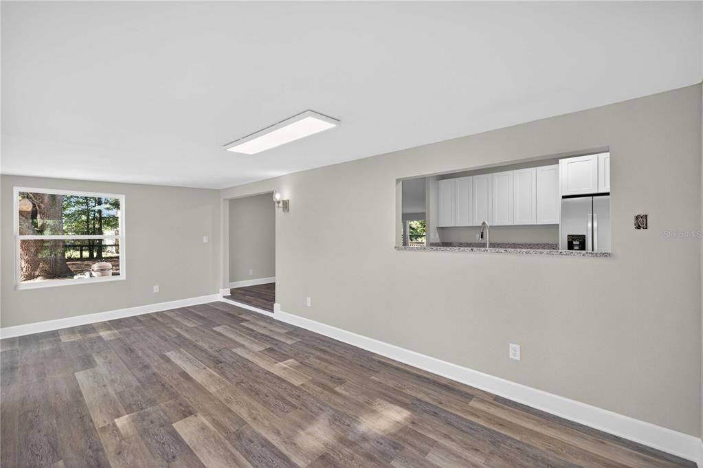For Sale: $399,900 (3 beds, 2 baths, 1915 Square Feet)
