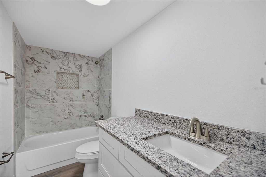 For Sale: $399,900 (3 beds, 2 baths, 1915 Square Feet)