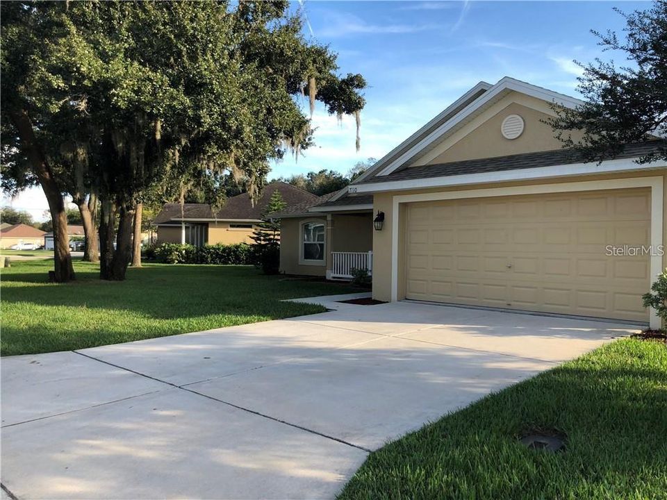 For Sale: $369,900 (4 beds, 2 baths, 1755 Square Feet)
