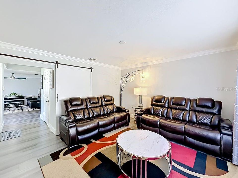 Activo con contrato: $415,000 (4 camas, 3 baños, 2804 Pies cuadrados)