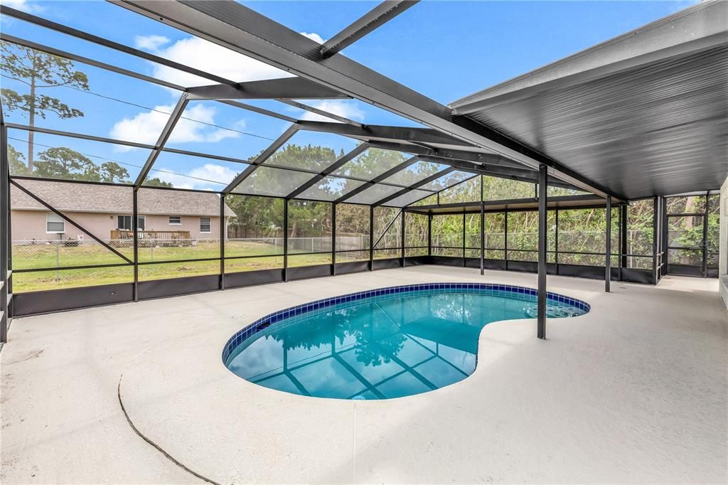 Active With Contract: $380,000 (2 beds, 2 baths, 1583 Square Feet)