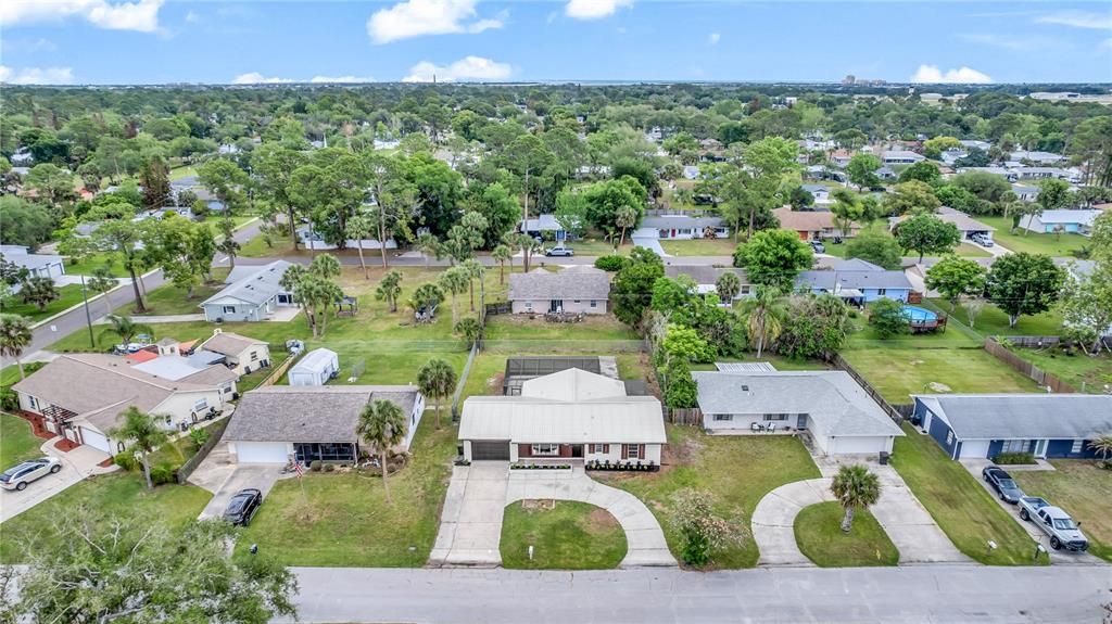 Active With Contract: $380,000 (2 beds, 2 baths, 1583 Square Feet)