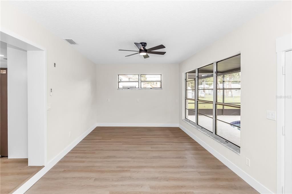 Active With Contract: $380,000 (2 beds, 2 baths, 1583 Square Feet)