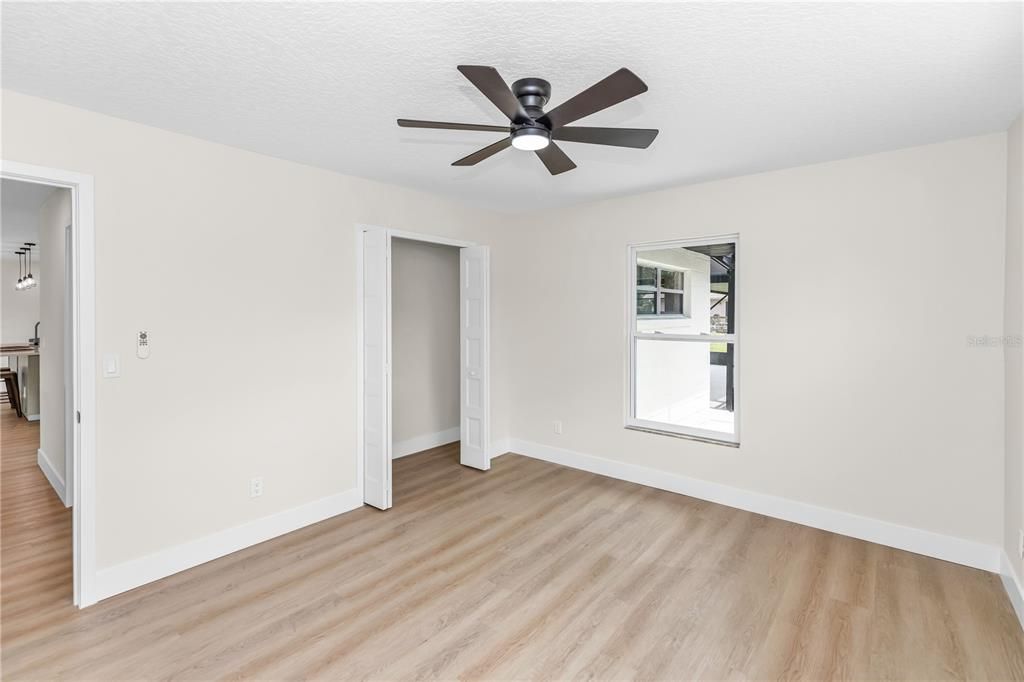 Active With Contract: $380,000 (2 beds, 2 baths, 1583 Square Feet)