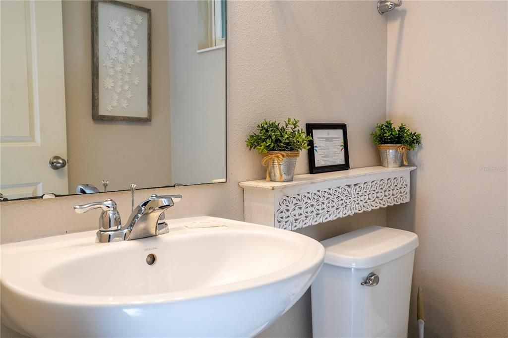 Под контрактом: $370,000 (4 спален, 3 ванн, 1649 Квадратных фут)