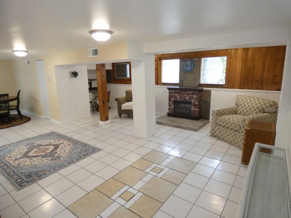 En Venta: $339,000 (2 camas, 2 baños, 1832 Pies cuadrados)