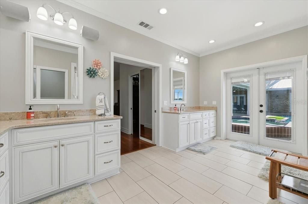 For Sale: $975,000 (4 beds, 3 baths, 3973 Square Feet)
