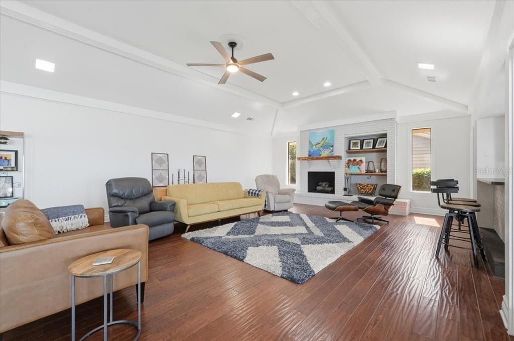 For Sale: $975,000 (4 beds, 3 baths, 3973 Square Feet)