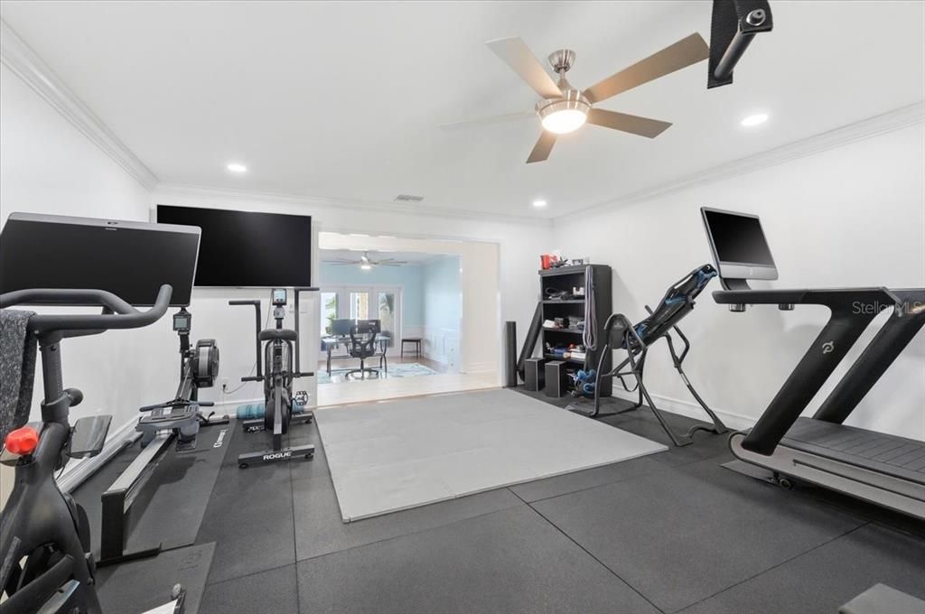 For Sale: $975,000 (4 beds, 3 baths, 3973 Square Feet)