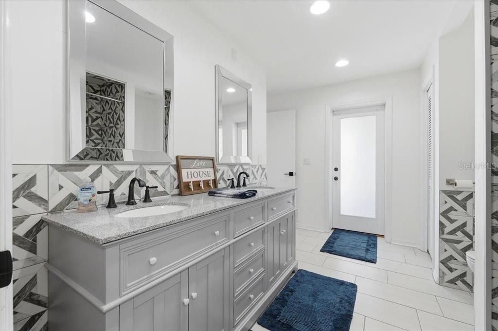 For Sale: $975,000 (4 beds, 3 baths, 3973 Square Feet)