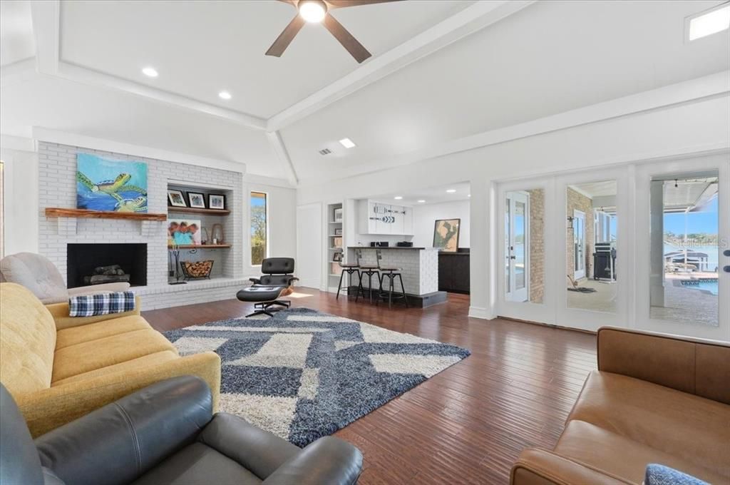 For Sale: $975,000 (4 beds, 3 baths, 3973 Square Feet)