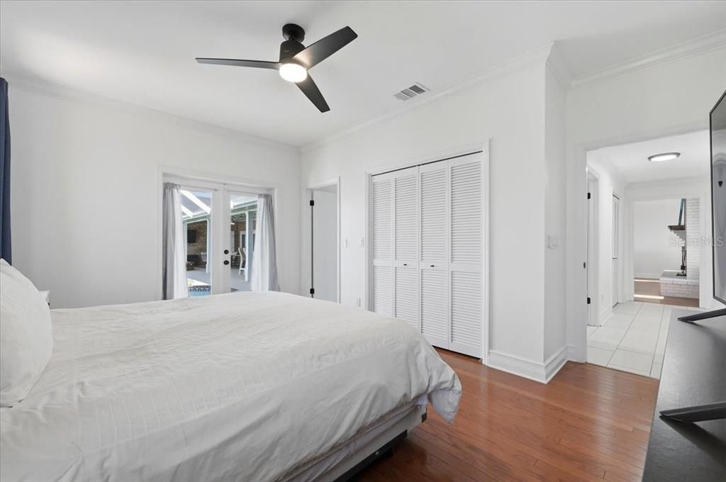 For Sale: $975,000 (4 beds, 3 baths, 3973 Square Feet)