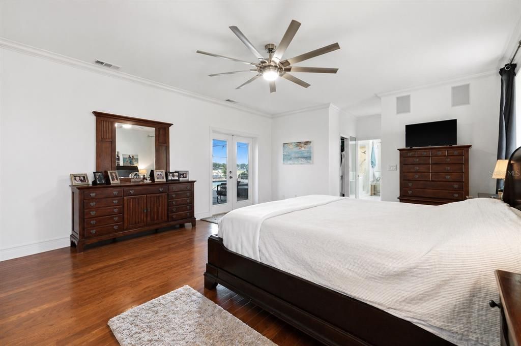 For Sale: $975,000 (4 beds, 3 baths, 3973 Square Feet)