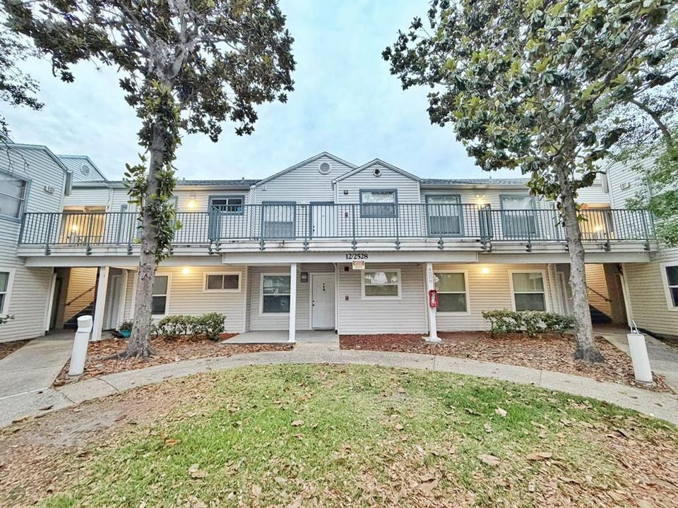 Activo con contrato: $119,000 (2 camas, 2 baños, 900 Pies cuadrados)