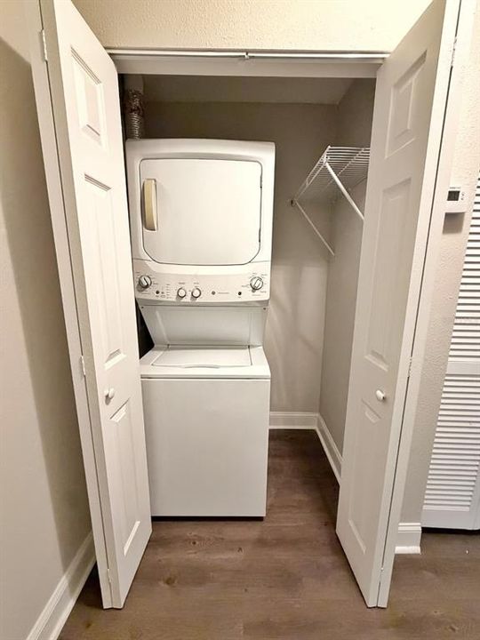 Activo con contrato: $119,000 (2 camas, 2 baños, 900 Pies cuadrados)