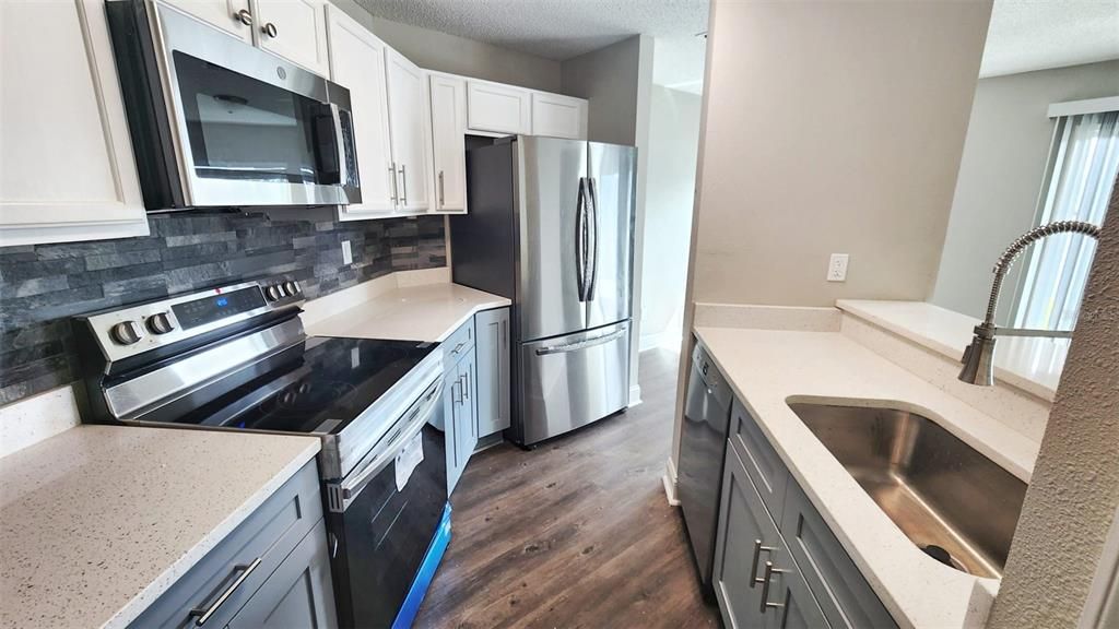 Activo con contrato: $119,000 (2 camas, 2 baños, 900 Pies cuadrados)