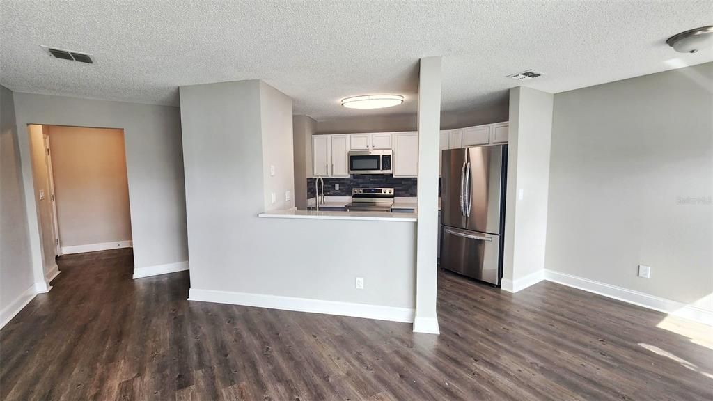 Activo con contrato: $119,000 (2 camas, 2 baños, 900 Pies cuadrados)