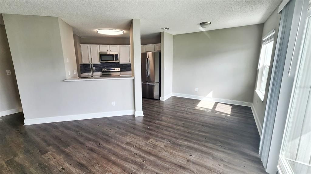 Activo con contrato: $119,000 (2 camas, 2 baños, 900 Pies cuadrados)