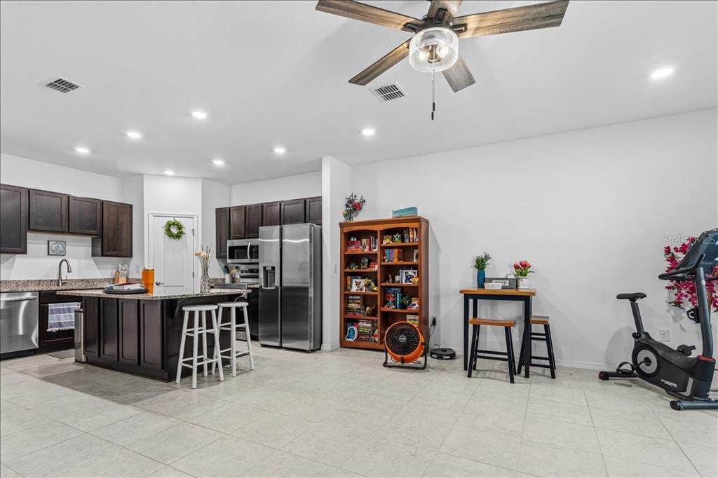 En Venta: $272,500 (3 camas, 2 baños, 1635 Pies cuadrados)