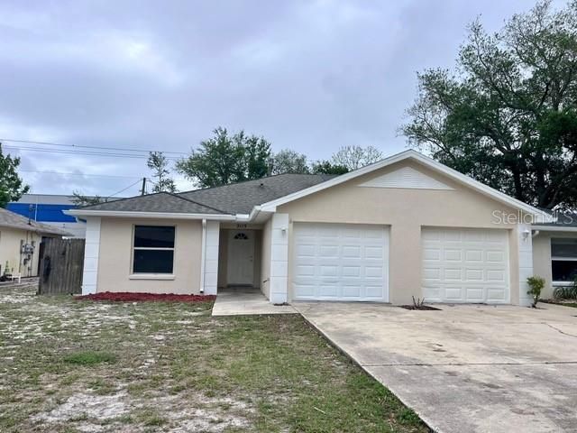 For Sale: $209,000 (2 beds, 2 baths, 1166 Square Feet)