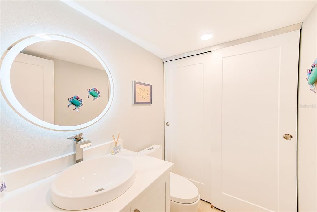 На продажу: $299,900 (1 спален, 1 ванн, 940 Квадратных фут)