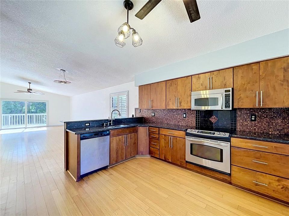 For Sale: $499,900 (3 beds, 3 baths, 1492 Square Feet)