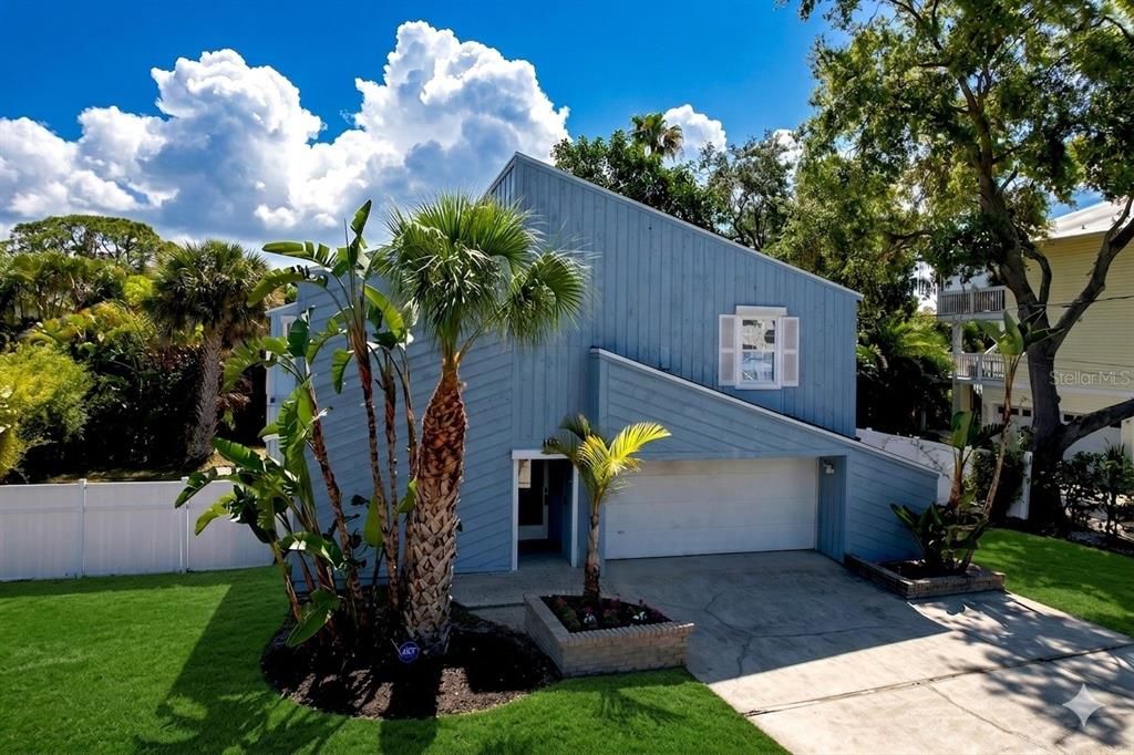 For Sale: $499,900 (3 beds, 3 baths, 1492 Square Feet)
