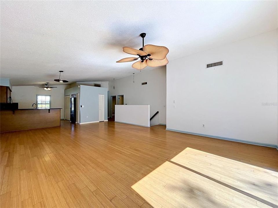 For Sale: $499,900 (3 beds, 3 baths, 1492 Square Feet)
