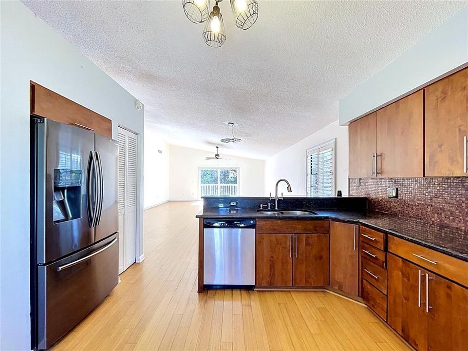 For Sale: $499,900 (3 beds, 3 baths, 1492 Square Feet)