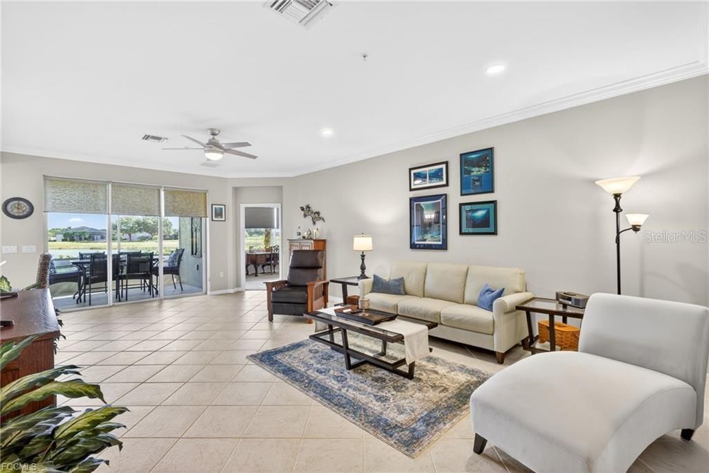 Activo con contrato: $225,000 (2 camas, 2 baños, 1750 Pies cuadrados)