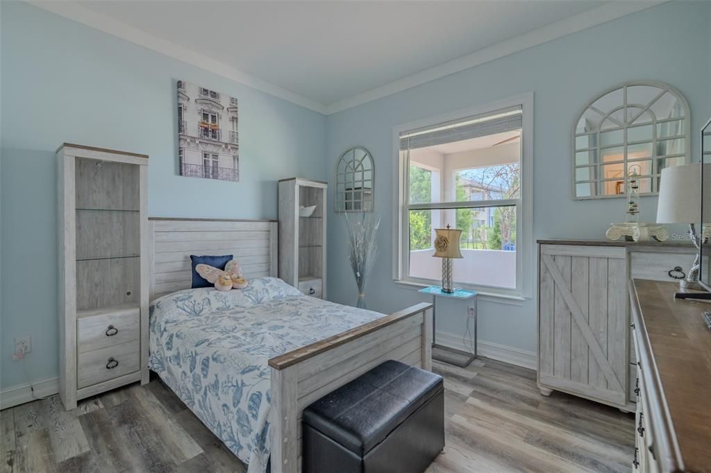 En Venta: $1,039,000 (5 camas, 4 baños, 4218 Pies cuadrados)