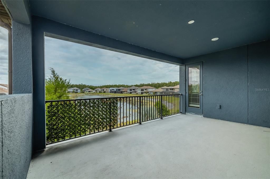 En Venta: $1,039,000 (5 camas, 4 baños, 4218 Pies cuadrados)