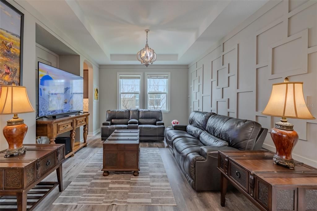 En Venta: $1,039,000 (5 camas, 4 baños, 4218 Pies cuadrados)