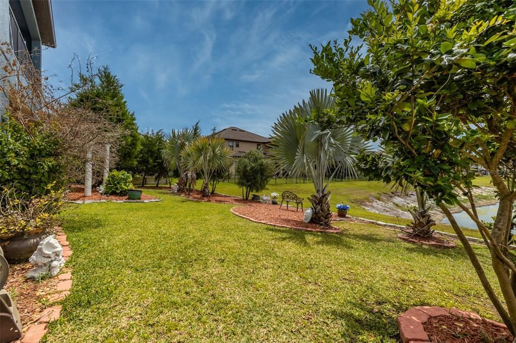 En Venta: $1,039,000 (5 camas, 4 baños, 4218 Pies cuadrados)