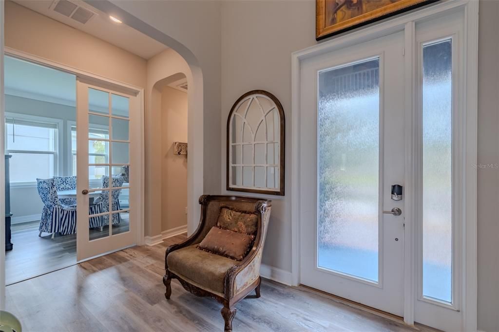 En Venta: $1,039,000 (5 camas, 4 baños, 4218 Pies cuadrados)