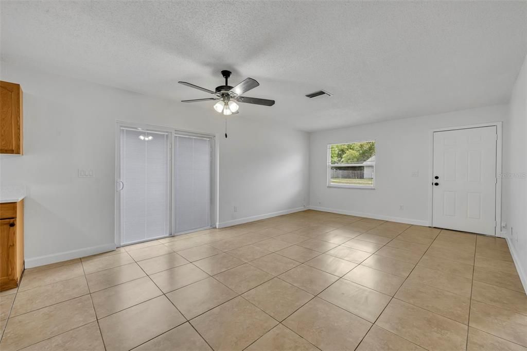 Active With Contract: $429,900 (5 beds, 0 baths, 1929 Square Feet)