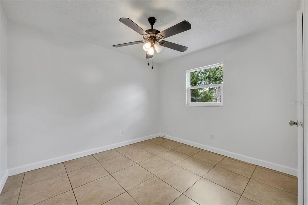 Active With Contract: $429,900 (5 beds, 0 baths, 1929 Square Feet)