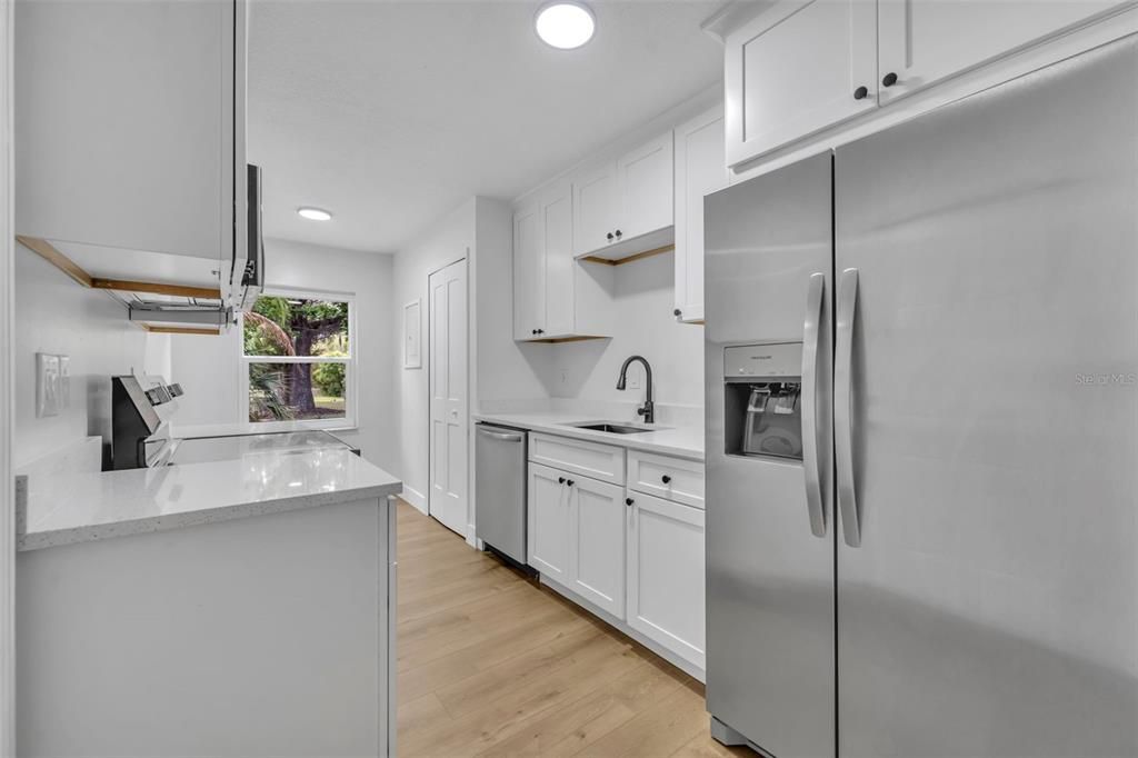 Active With Contract: $429,900 (5 beds, 0 baths, 1929 Square Feet)