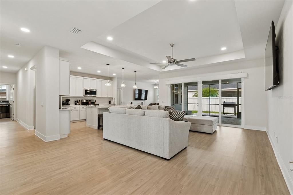 Active With Contract: $559,000 (4 beds, 2 baths, 2264 Square Feet)