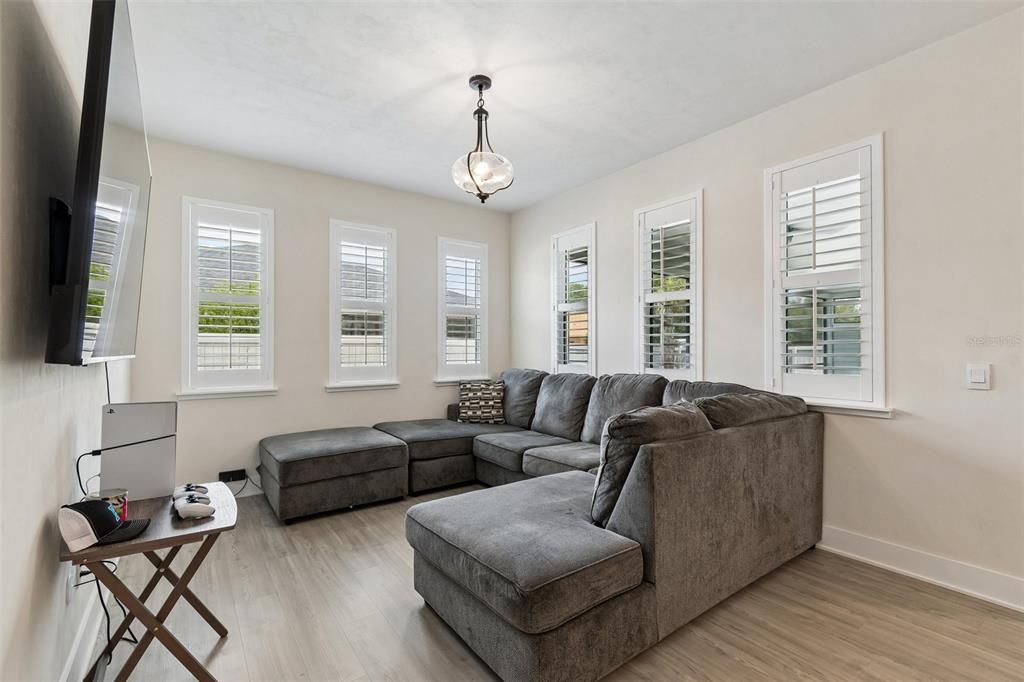 Active With Contract: $559,000 (4 beds, 2 baths, 2264 Square Feet)