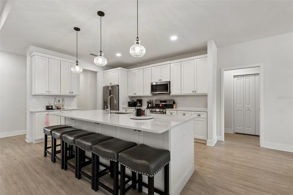 Active With Contract: $559,000 (4 beds, 2 baths, 2264 Square Feet)