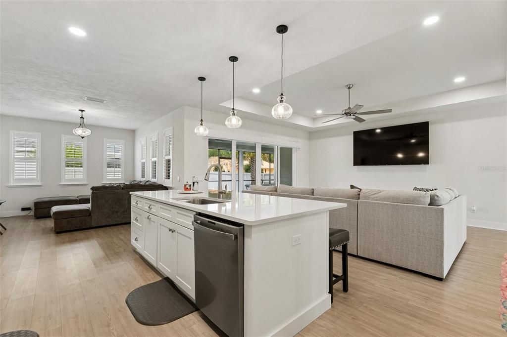 Active With Contract: $559,000 (4 beds, 2 baths, 2264 Square Feet)